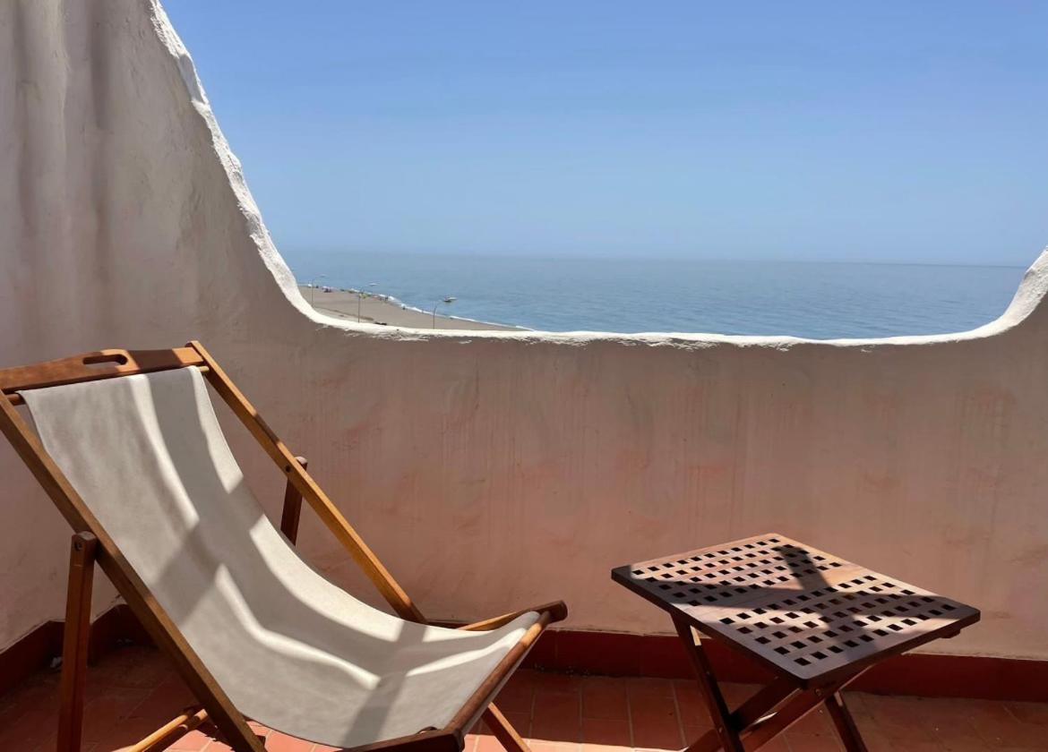 Atico Sobre El Mar Apartment Benajarafe Bagian luar foto