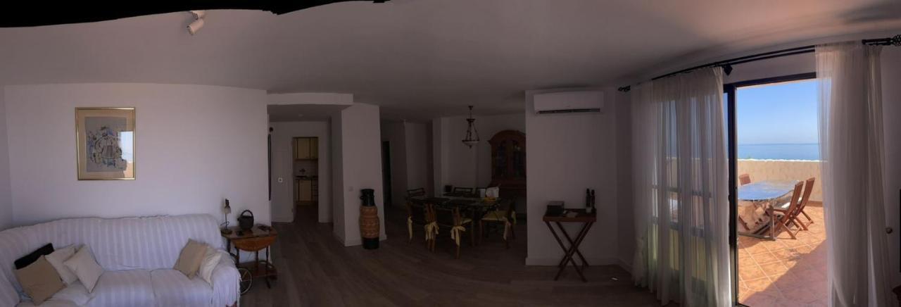 Atico Sobre El Mar Apartment Benajarafe Bagian luar foto