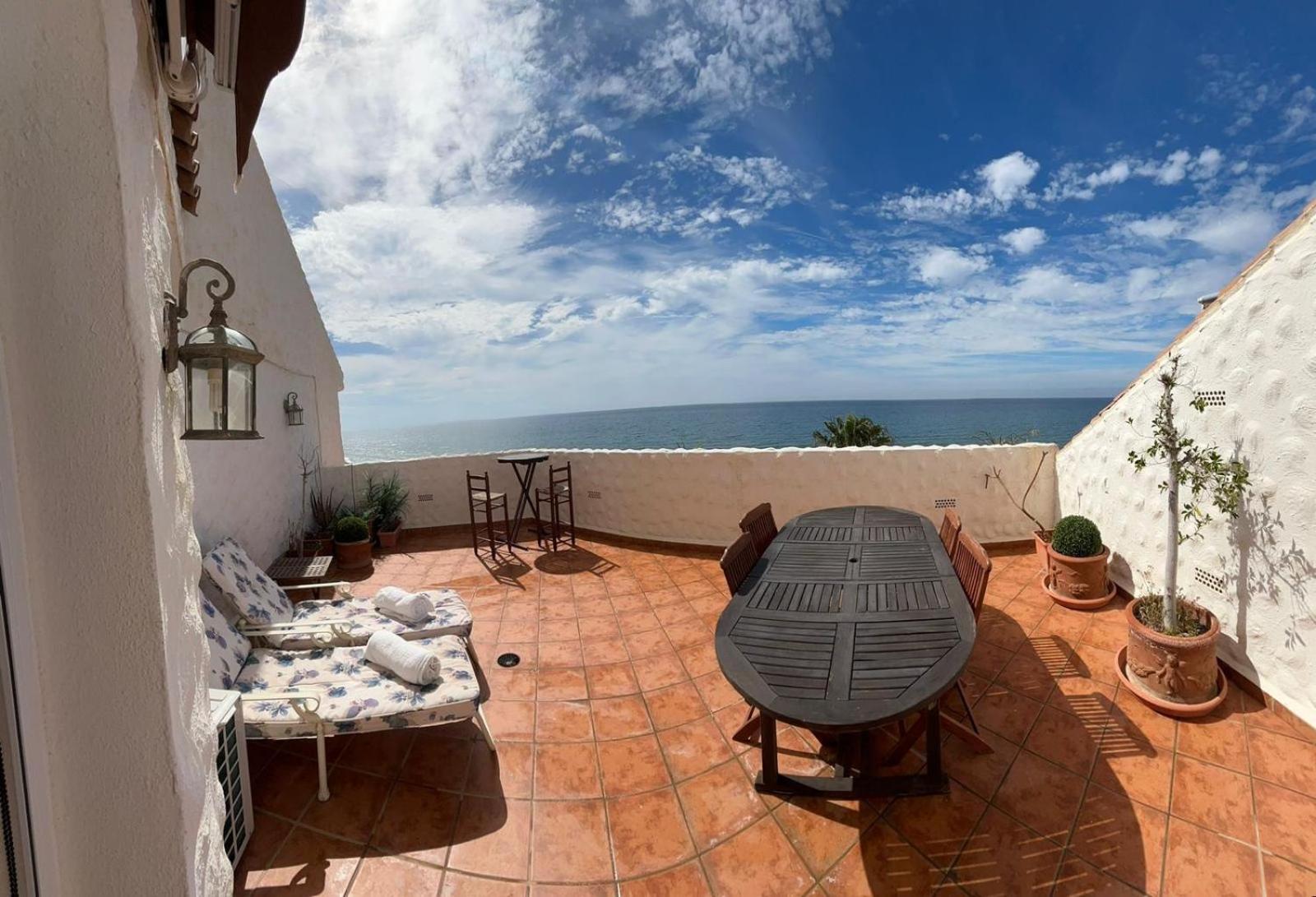Atico Sobre El Mar Apartment Benajarafe Bagian luar foto