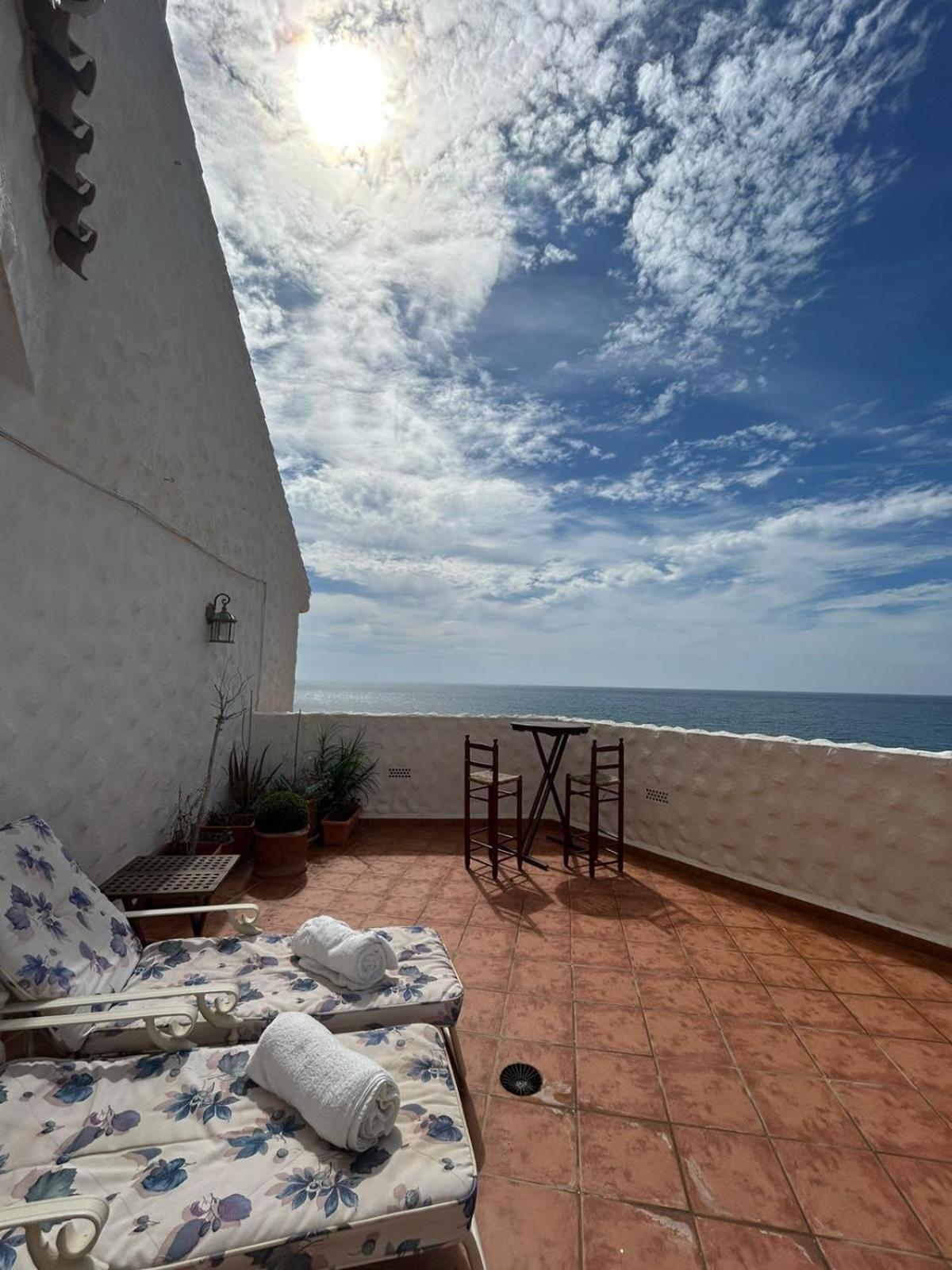 Atico Sobre El Mar Apartment Benajarafe Bagian luar foto