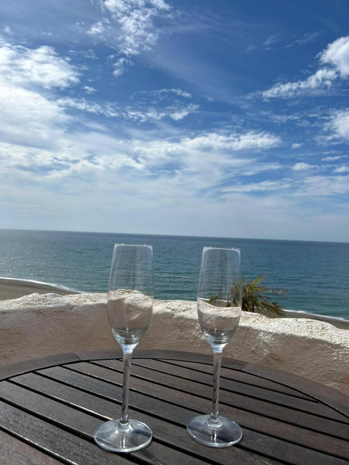 Atico Sobre El Mar Apartment Benajarafe Bagian luar foto